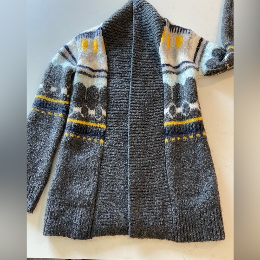 GAP Gray and Yellow Knit Cardigan